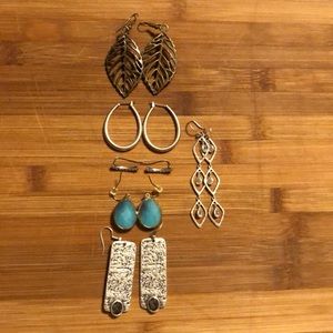 6 pairs of earrings